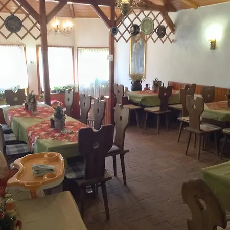 Halászcsárda étterem és * Galambok