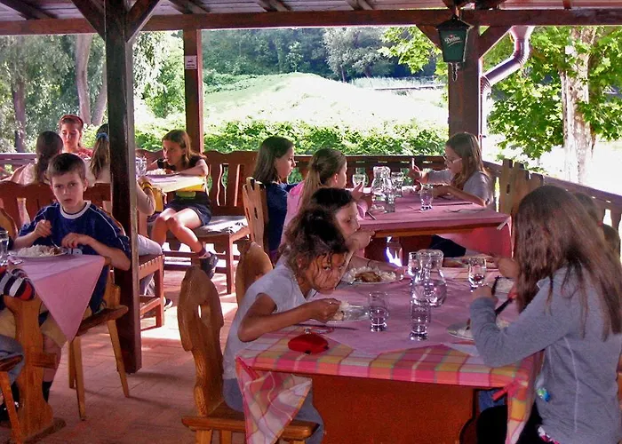 住宿加早餐酒店 Halaszcsarda Etterem Es Panzio *